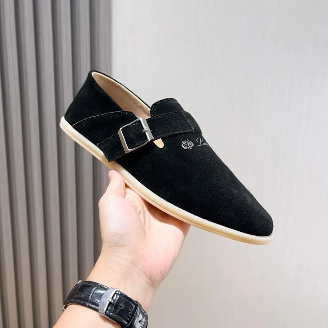 Factory price 420💰[loro piana] 2025 new moccasins, popular casual sneakers for street men. The shoes are made of first-layer suede leather uppers with rubber soles. They are classic. The complex craftsmanship and meticulous structure make the shoes light and soft, allowing you to walk comfortably and freely. Perfect for summer wear. Yardage: 38-45.
